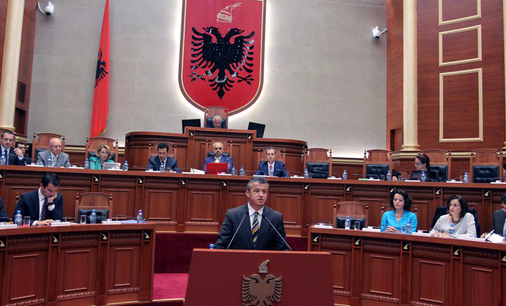 Prokuroria e Krimeve te Rënda kërkon në gjykatë sekuestrimin e pasurive të deputetit të Partisë Socialiste, Alfred Peza.