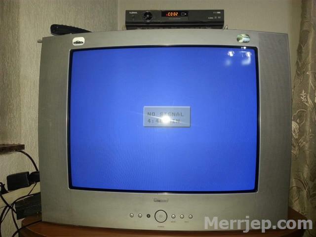 Mbyllen transmetimet televizive analoge në Tiranë dhe Durrës. Paguani ose hidhini tv në kazan.