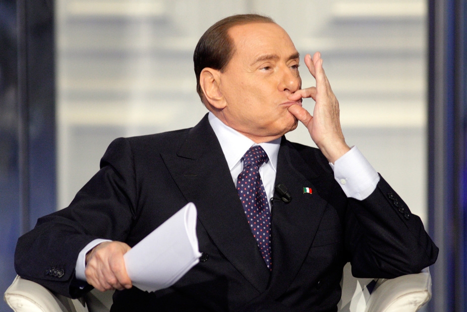 Rikthehet Silvio Berlusconi/ 82-vjeç sërish eurodeputet