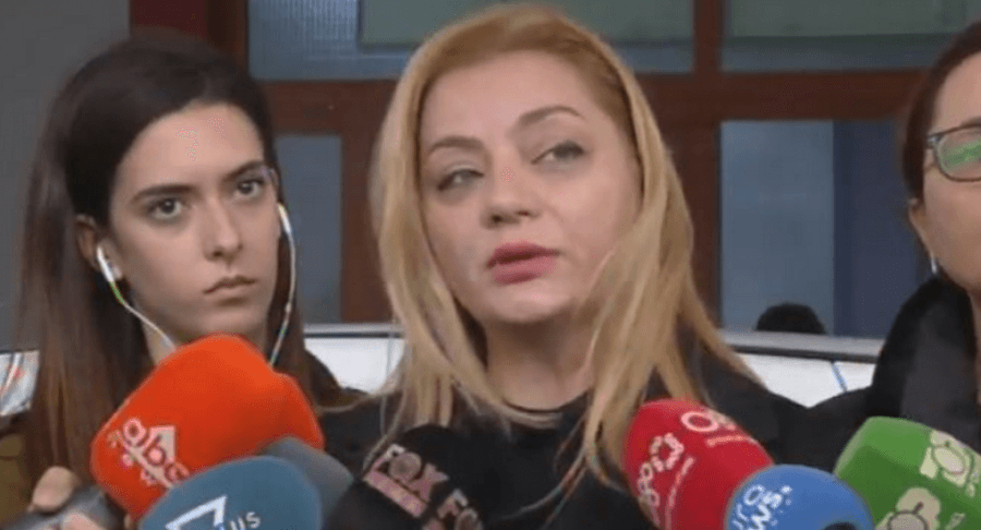 Dhuna në Astir, Albana Vokshi: Ka persona me kavilje të dalë dhe dhëmbë të thyer