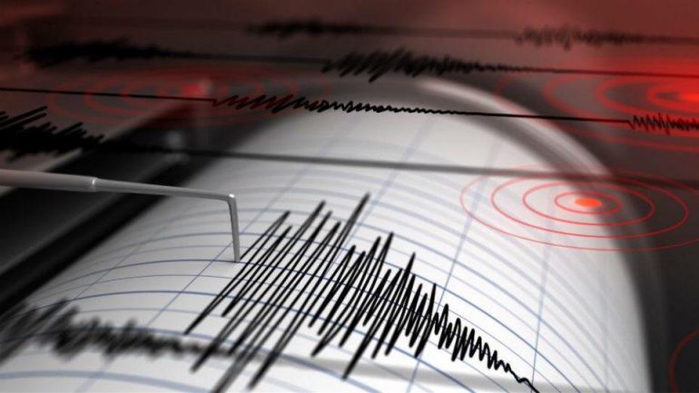 Tërmet 7,3 ballë në Filipine, të paktën 4 viktima dhe dhjetëra të plagosur