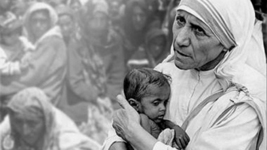 Shenjtorja Nënë Tereza Engjëlli unik që Zoti i’a dhuroj njerëzimit!