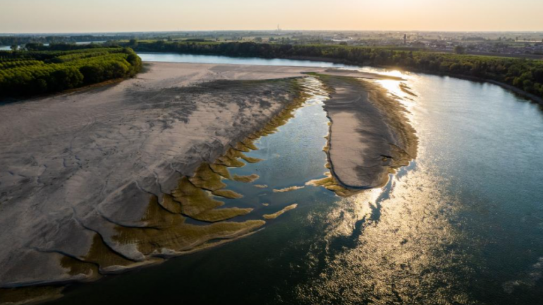 Temperaturat e larta/ Thahen lumenjtë në botë, ja si duken 6 prej tyre