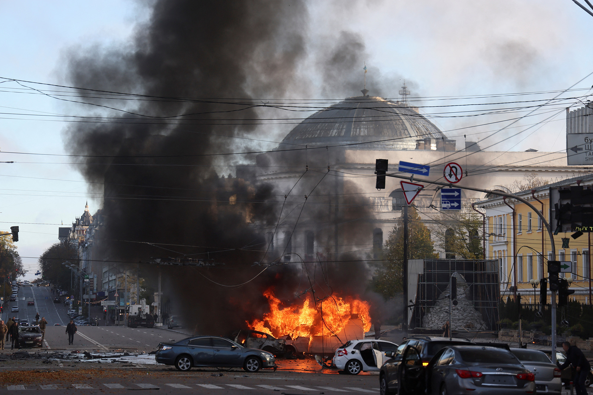 Bombardohet Konsullata gjermane nga raketat ruse në Kiev