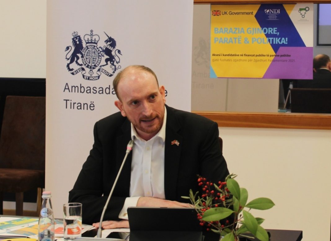 Ambasadori britanik: Gjatë këtij viti do të do të sanksionohen politikanë dhe bisnesmenë  shqiptarë
