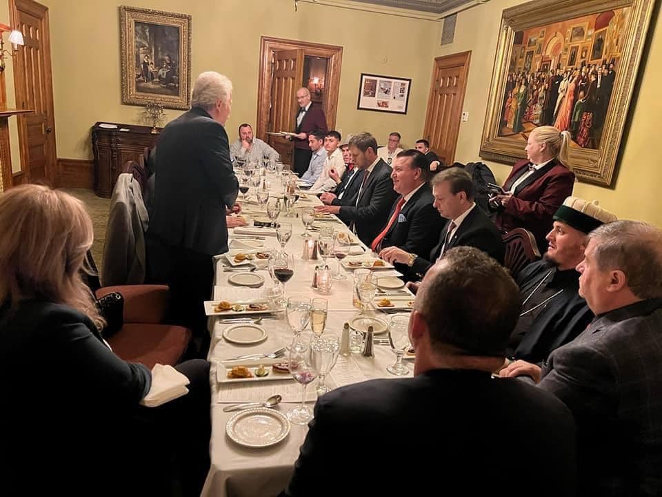 VATRA, dega Michigan shtroi një darkë nderimi për Princ Lekën dhe klerikët shqiptarë (FOTO)