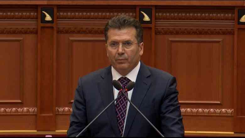 “Dashuria për udhëheqësin do të na lerë pa shqiptarë”, Mediu thirrje opozitës: E djathta s’është pazar.