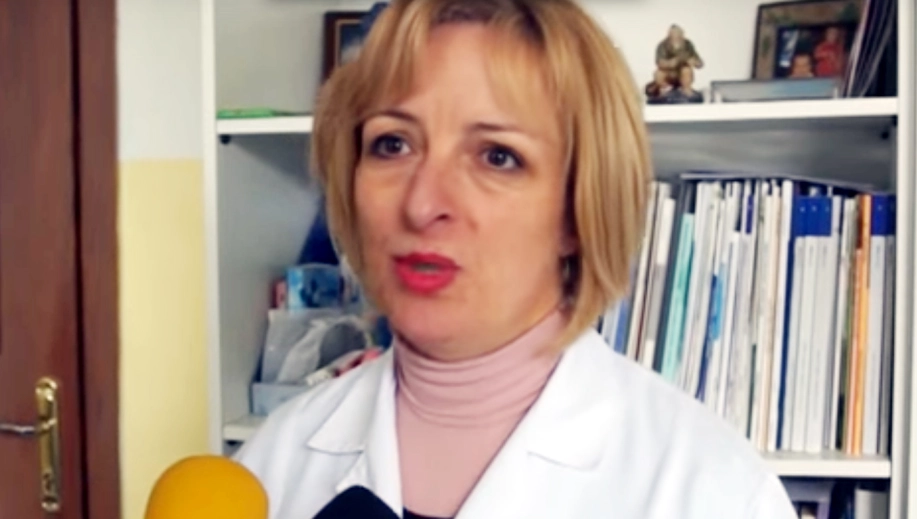 Virozat e verës tek pacientët e vegjël, Shefja e pediatrisë në Elbasan: Shmangni orarin e pikut për lëvizje