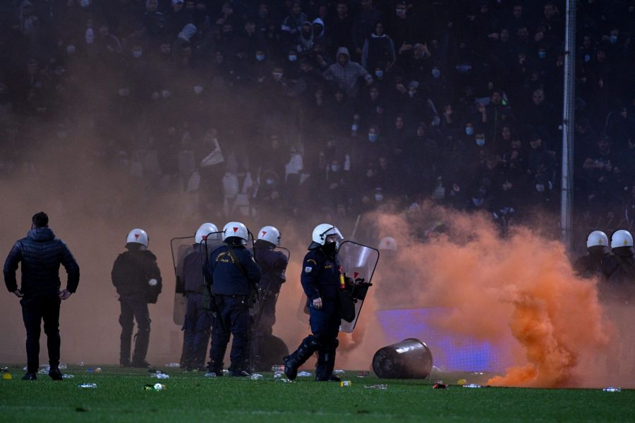Athinë: Përgjaket sfida AEK-Dinamo Zagreb, ka të vrarë dhe plagosur