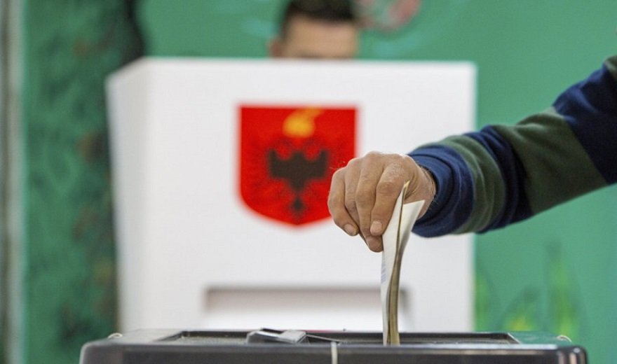 “Nga abuzimi me burimet shtetërore te presionet”, OSBE publikon raportin për zgjedhjet e 14 majit: Opozita u paraqit e ndarë thellësisht, procesi i numërimit…