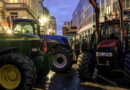 Fermerët nuk ndalen, bllokojnë me traktorë kufirin Belgjikë-Hollandë