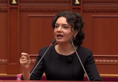 Spiropali pas humbjes së Vuçiç: Popujt e kanë fuqinë të ndryshojnë edhe pushtetet që pretendojnë se janë të përjetshme