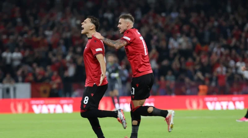 Kuqezinjtë dominojnë Bjellorusinë dhe marrin 3 pikë të merituara