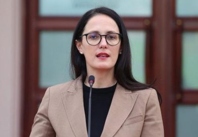 Delina Ibrahimaj: 38 degë bankare dhe 42 ATM të dëmtuara! Kjo situatë duhet të marrë fund