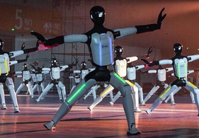 Kina vendos rekord të ri Guinness, 110 robotë humanoidë performojnë në sinkron