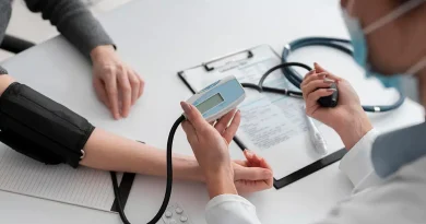 Check-up-i në “kaps”/ Shtetëzimi nis me bllokim, pezullohet blerja e kiteve dhe materialeve