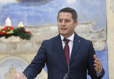 Pjerin Ndreu: Nuk e kuptoj pse  efektivët u lanë mes turrmave pa ujë e ushqim